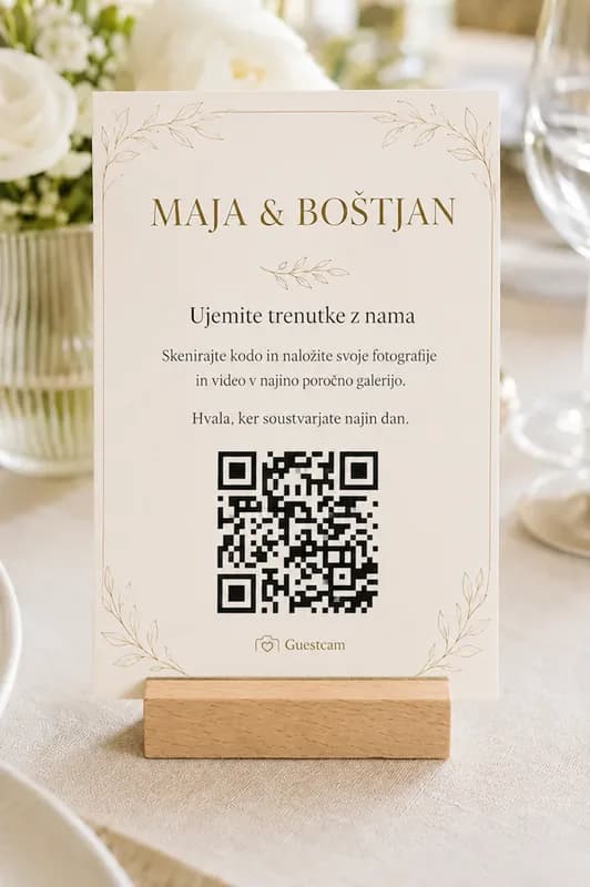 Leseni podstavek za CamLove QR kartico